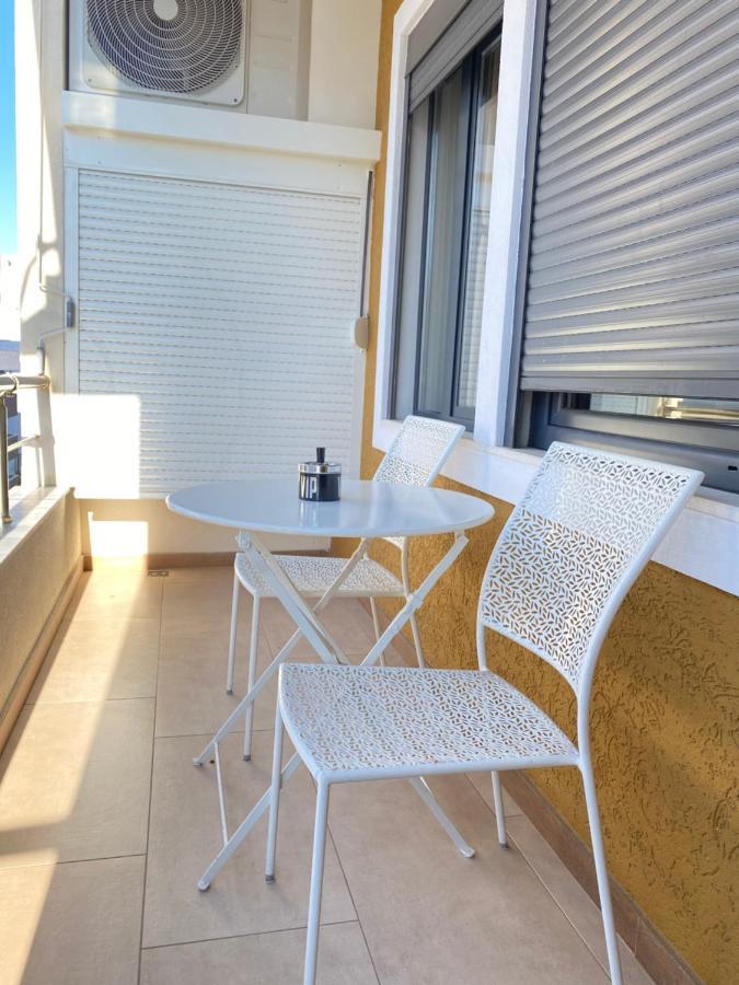 Comfort Apartament, Near The Beach Durrës Exteriör bild
